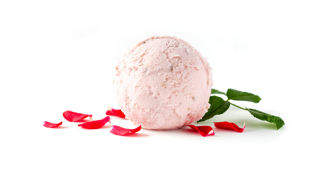 Try These Unique Ways To Eat Rose Ice Cream!