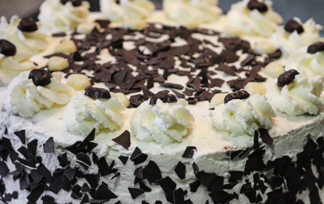 New Recipe Alert: The Best Chocolate Chip Ice Cream Cake For Every Chocolate Lover