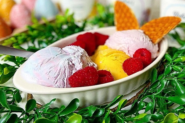 Decorate your ice cream bowl
