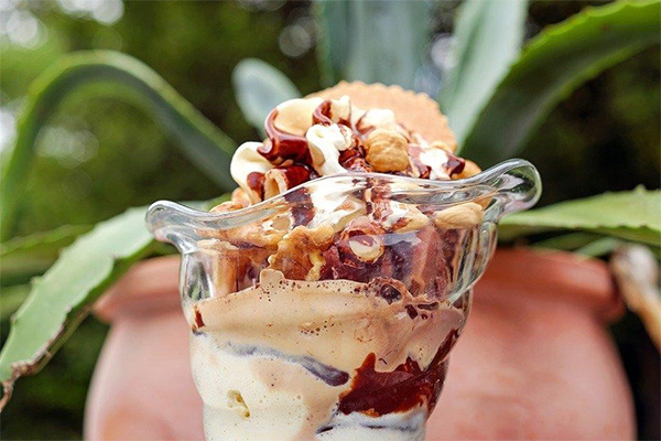 The 28 Best Ice Cream Moments in Pop Culture