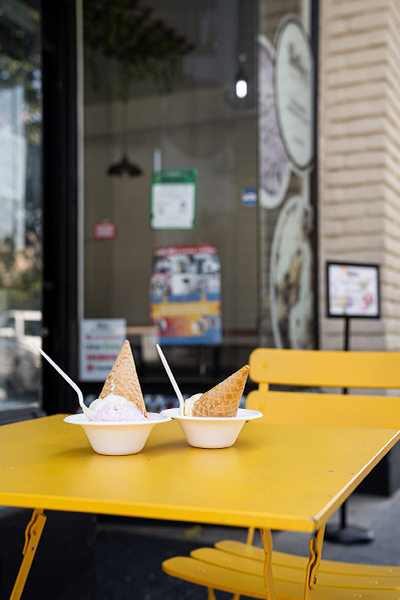 The Battle Between Ice Cream Cones and Ice Cream Cups: What's Your Pick?