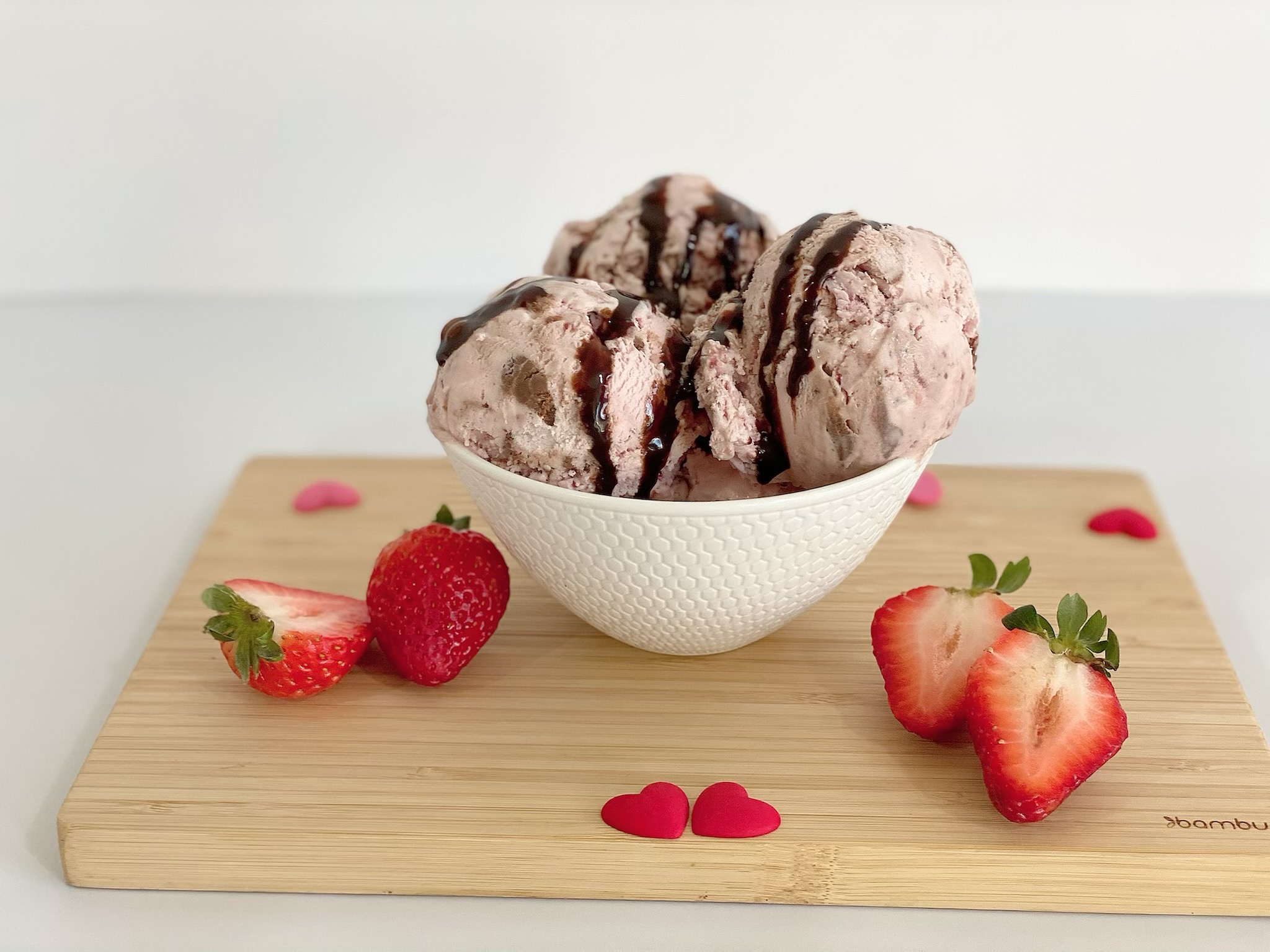strawberry ice cream with chocolate