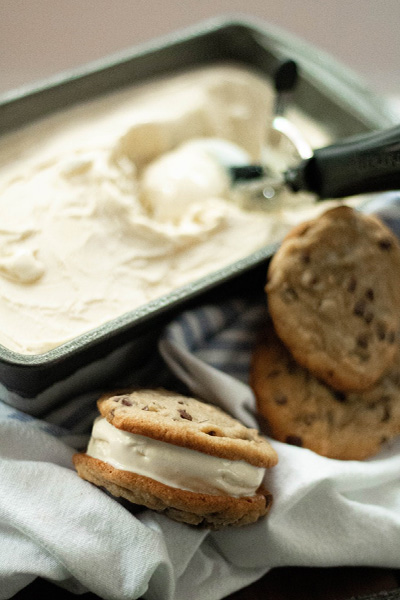 cookie ice cream sandwich